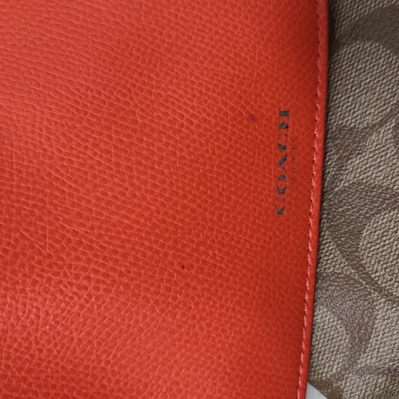 Coach Signature Pop Pouch - Picture 6 of 8